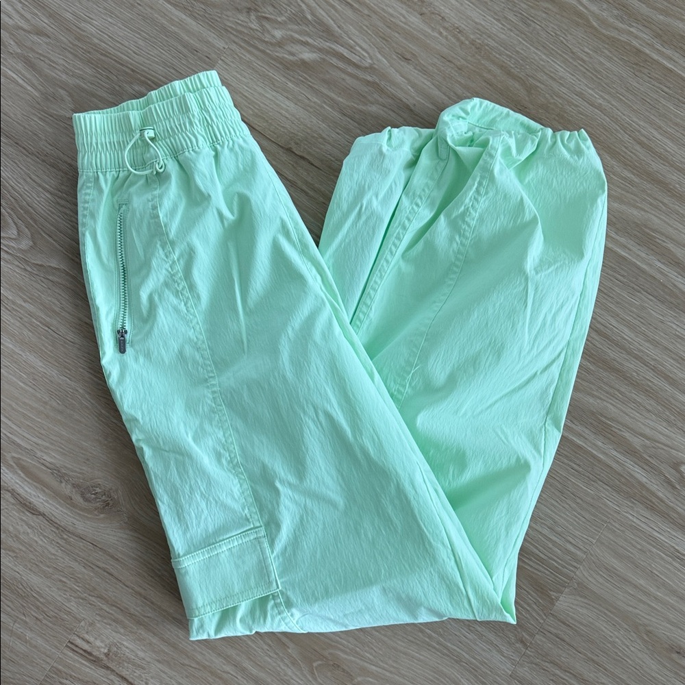 Athleta Cascade High Rise Cargo Poplin Pant, Size XS - Picture 6 of 6